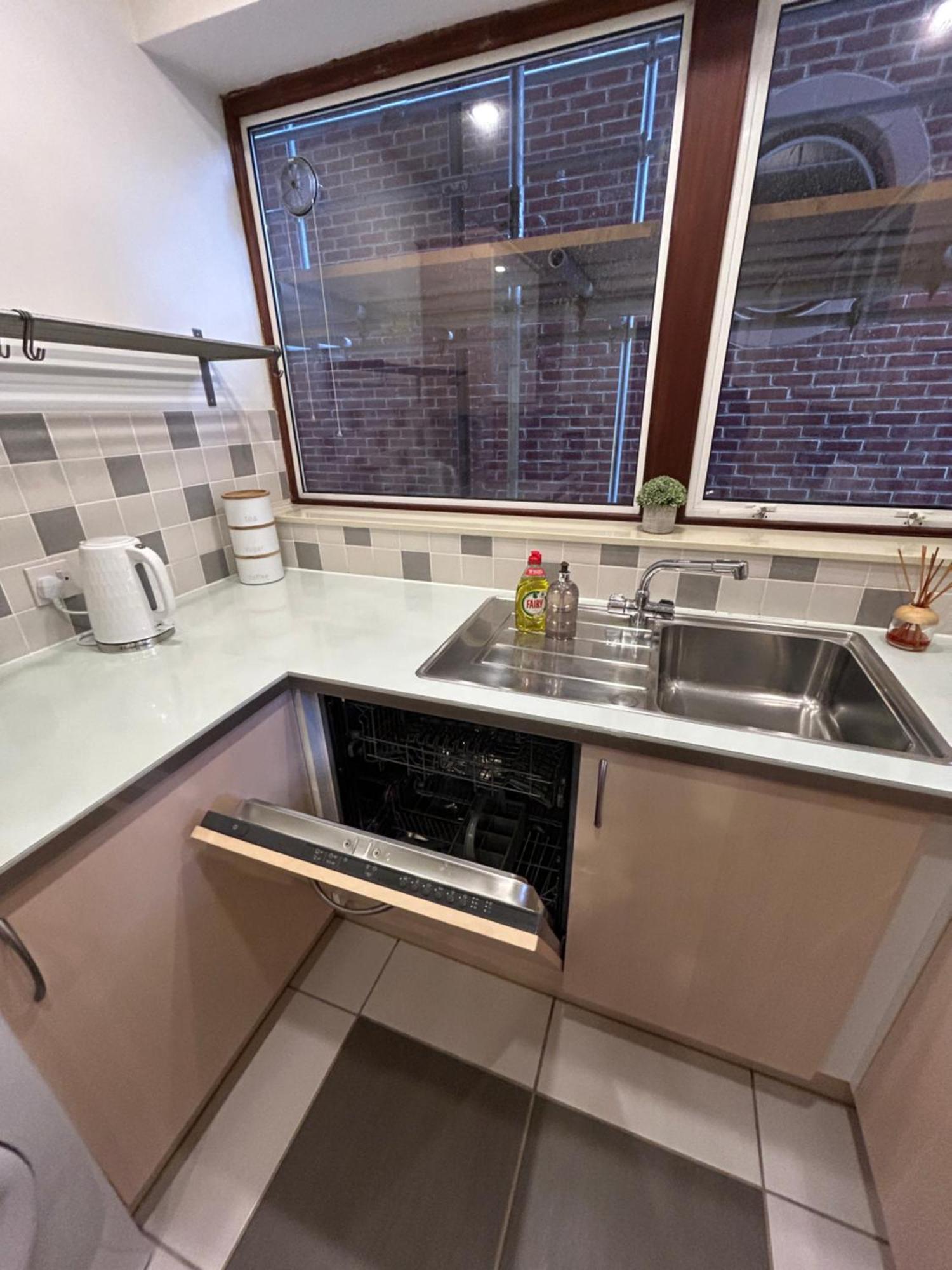 סאות'המפטון Spacious 3 Bedroom Apartment Close To Marina, 2 Parking Spaces, Kingsize Or Single Beds מראה חיצוני תמונה