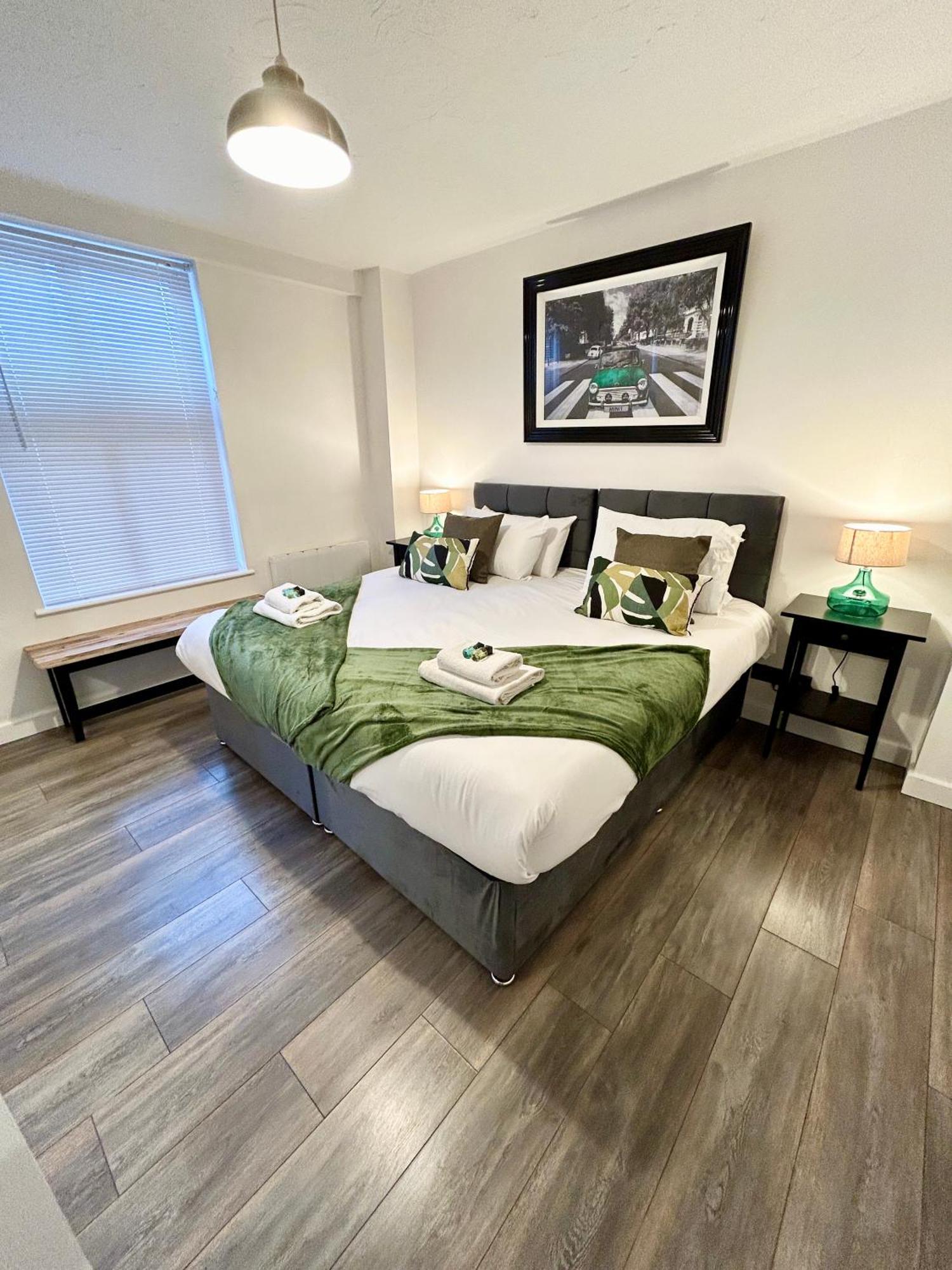 סאות'המפטון Spacious 3 Bedroom Apartment Close To Marina, 2 Parking Spaces, Kingsize Or Single Beds מראה חיצוני תמונה