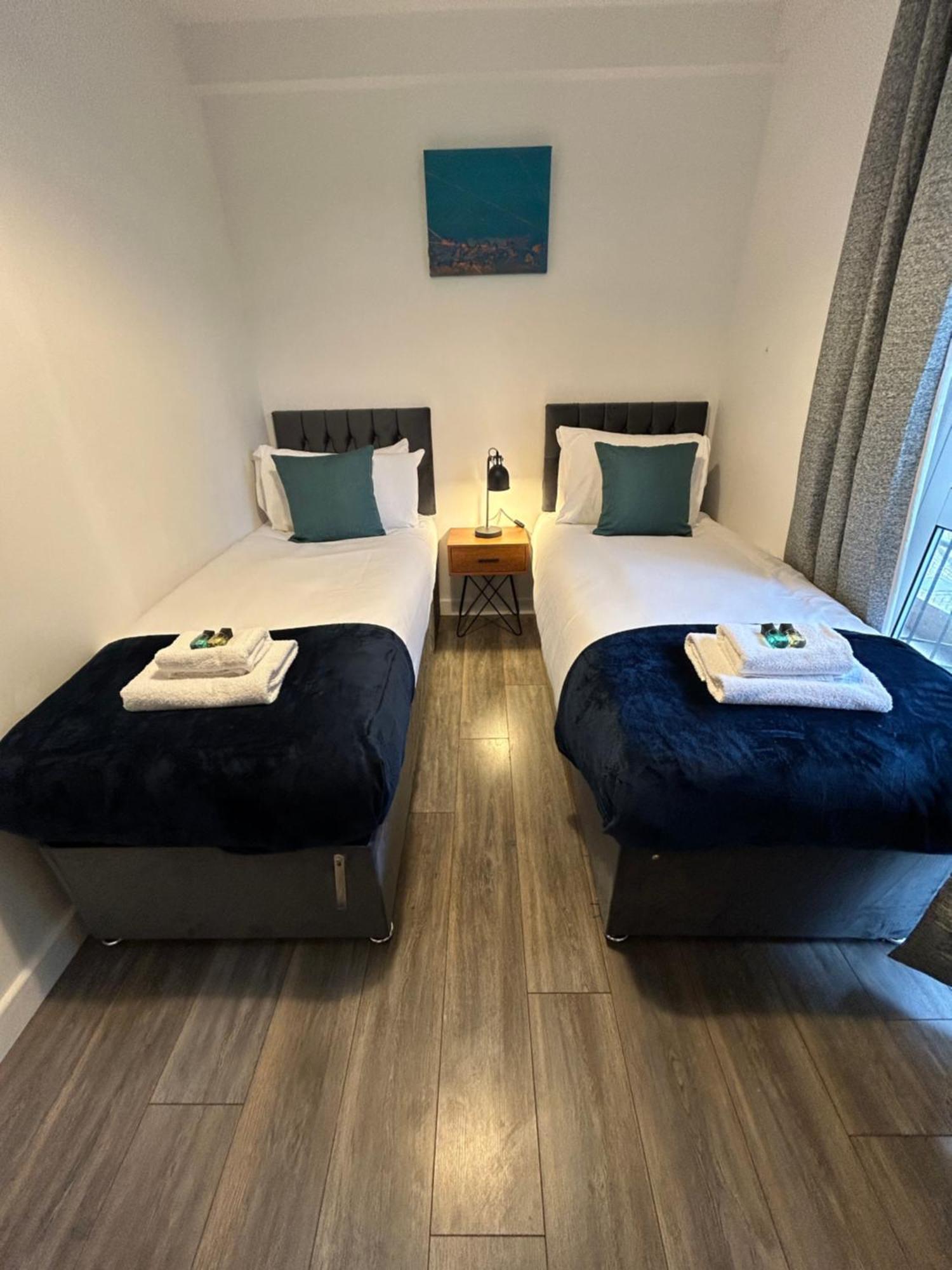 סאות'המפטון Spacious 3 Bedroom Apartment Close To Marina, 2 Parking Spaces, Kingsize Or Single Beds מראה חיצוני תמונה
